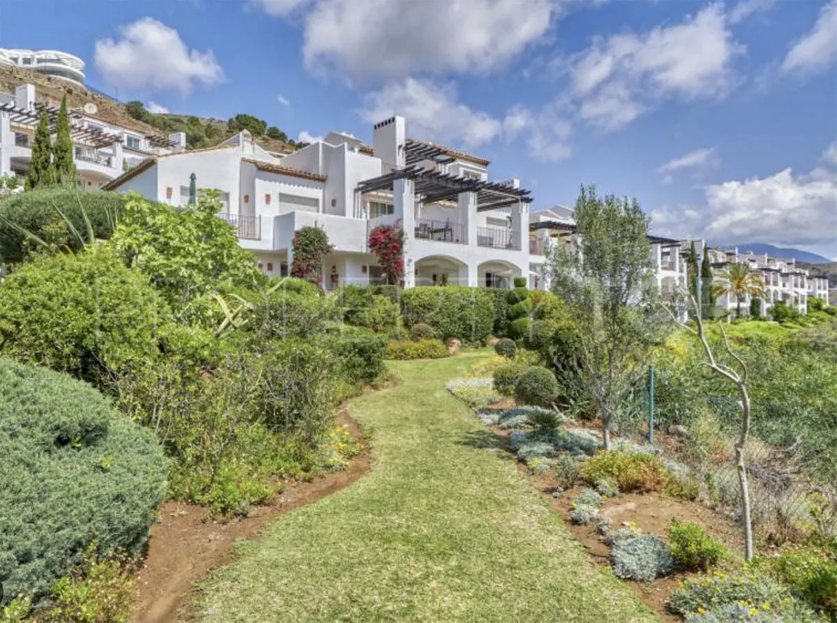For sale ground floor apartment in La Quinta with 3 bedrooms