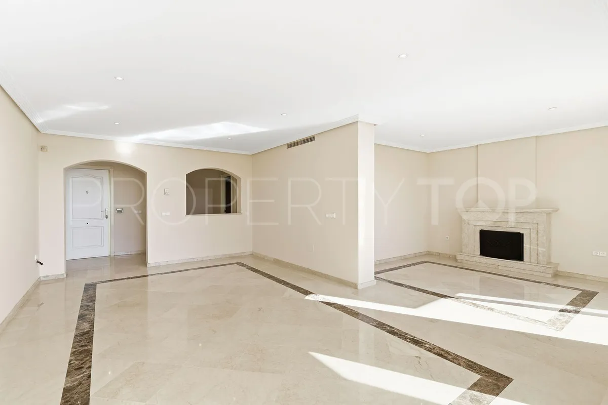 Apartment for sale in Los Arqueros with 4 bedrooms