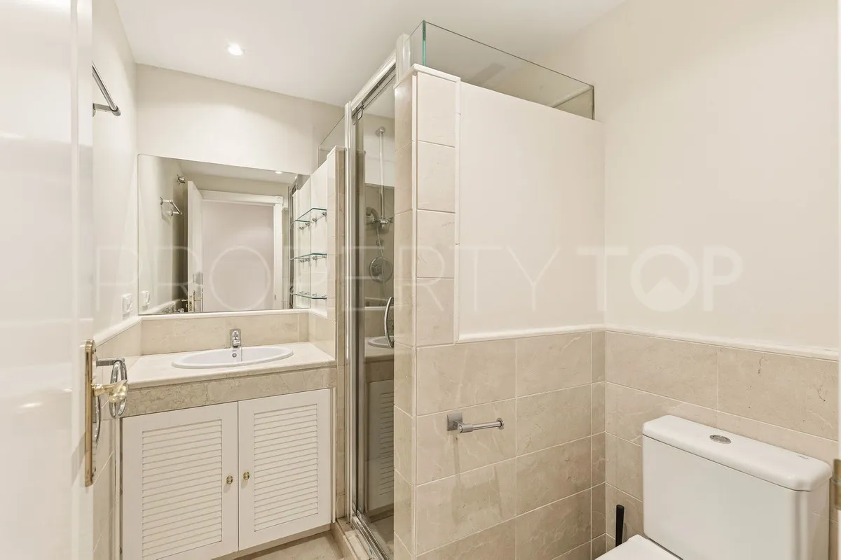 Apartment for sale in Los Arqueros with 4 bedrooms