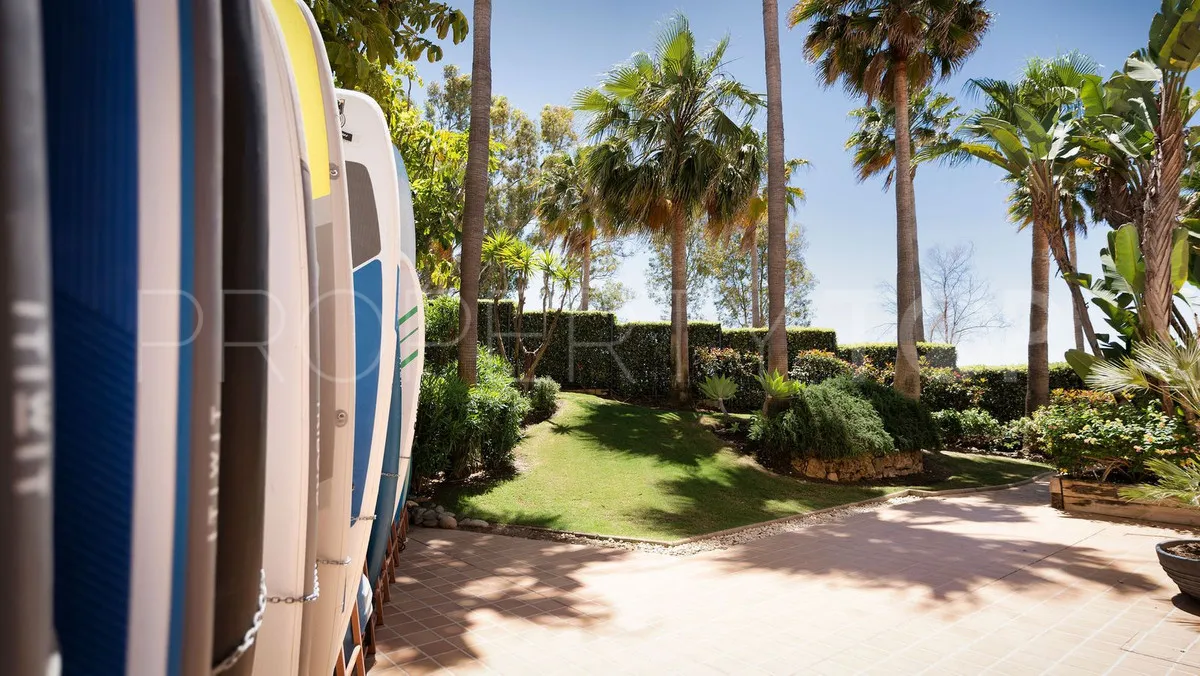 Buy Estepona apartment