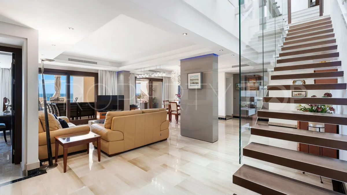 Buy Estepona apartment