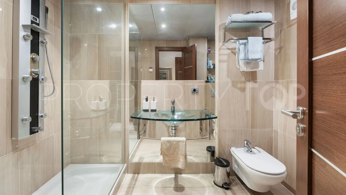 Buy Estepona apartment