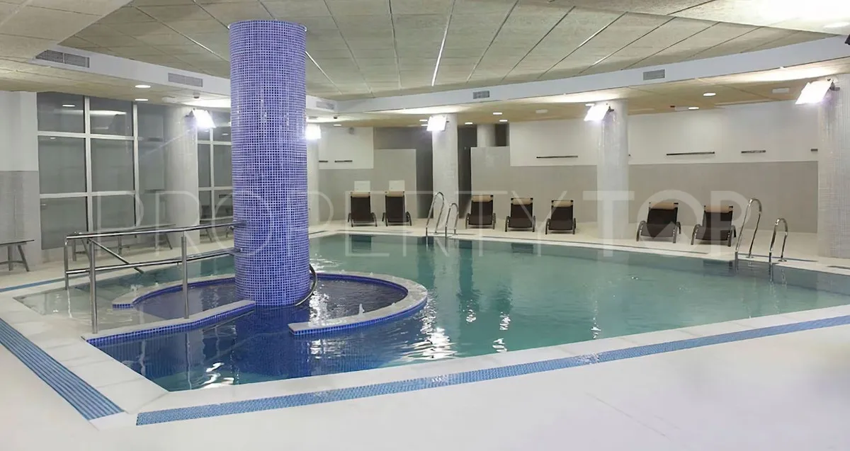 Buy Estepona apartment