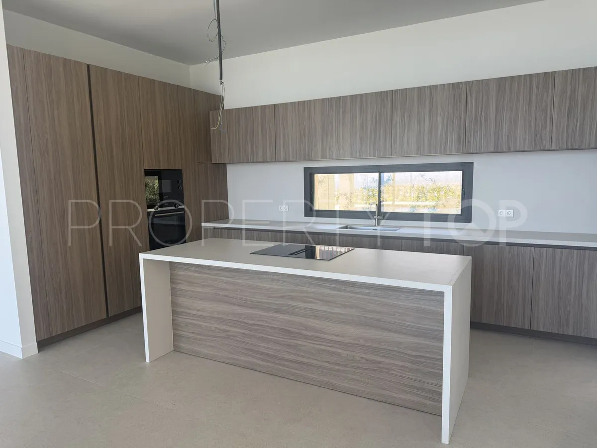 For sale villa in Benahavis with 3 bedrooms
