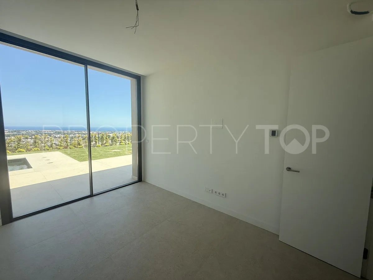 For sale villa in Benahavis with 3 bedrooms