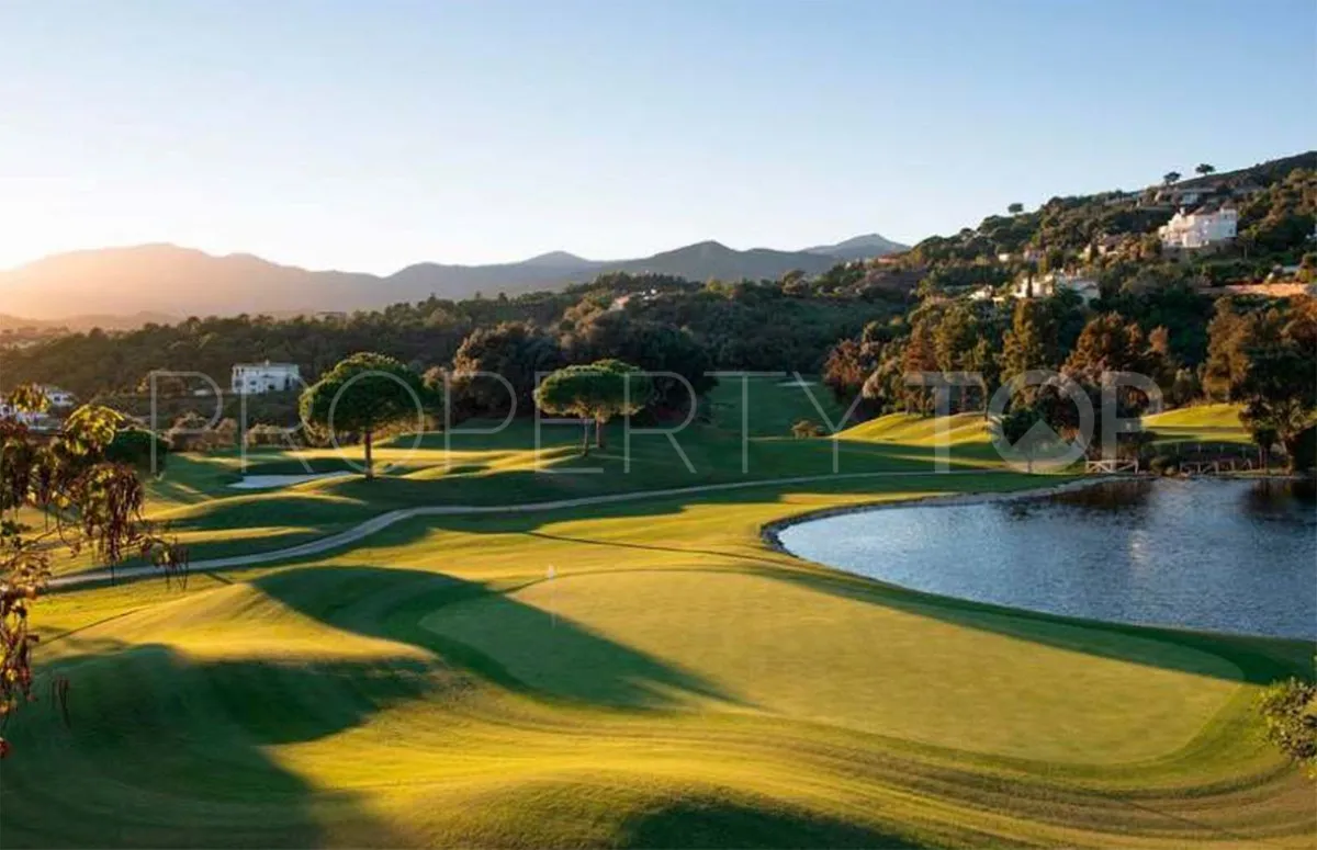 For sale villa in Benahavis with 3 bedrooms