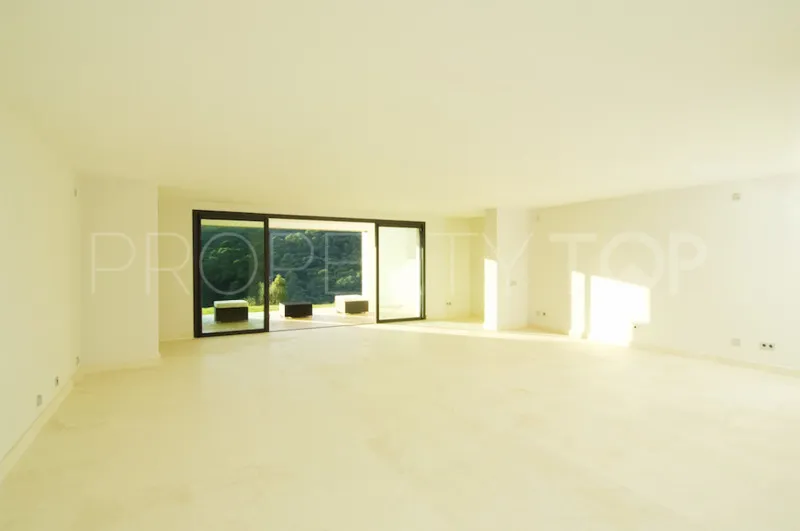 Los Arqueros villa for sale