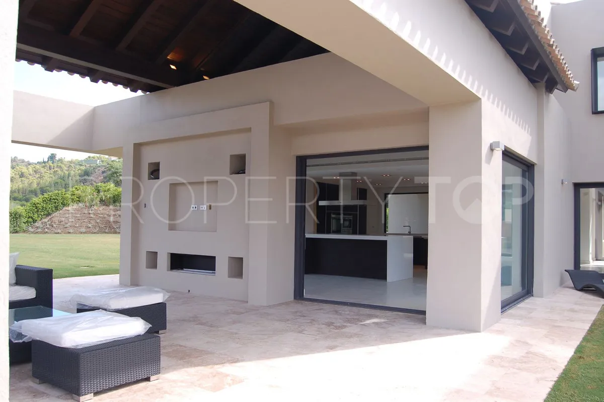 Los Arqueros villa for sale