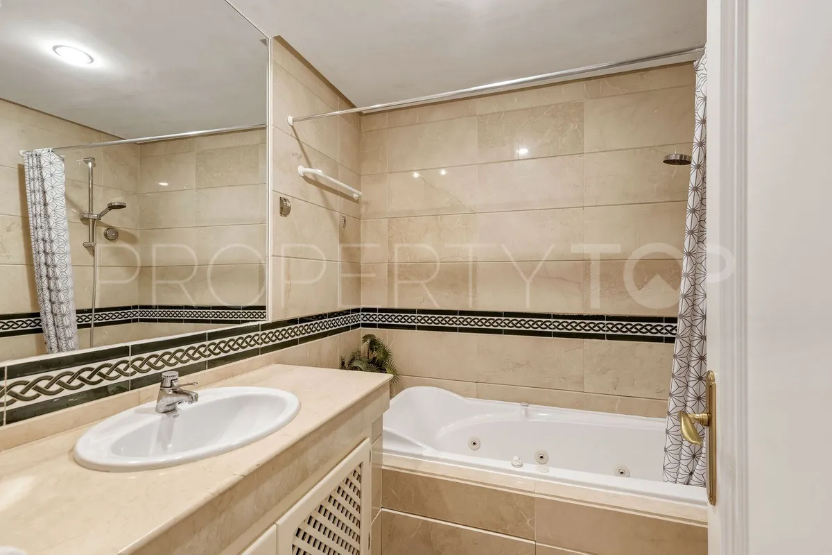 2 bedrooms penthouse for sale in Los Arqueros