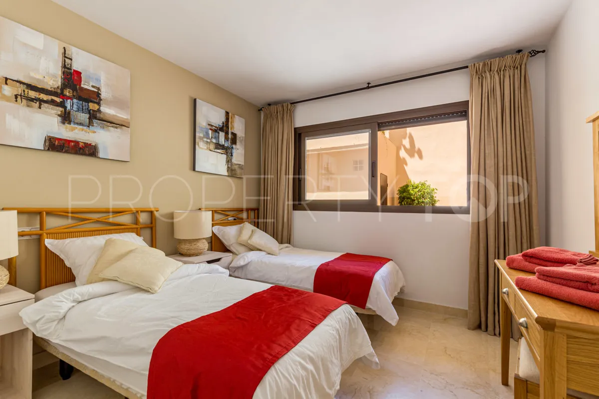 Apartamento planta baja a la venta de 3 dormitorios en Los Arqueros