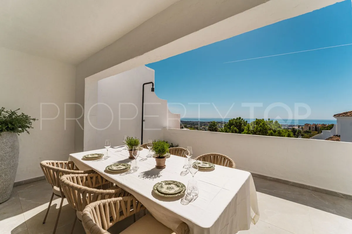 Apartment for sale in La Quinta with 3 bedrooms