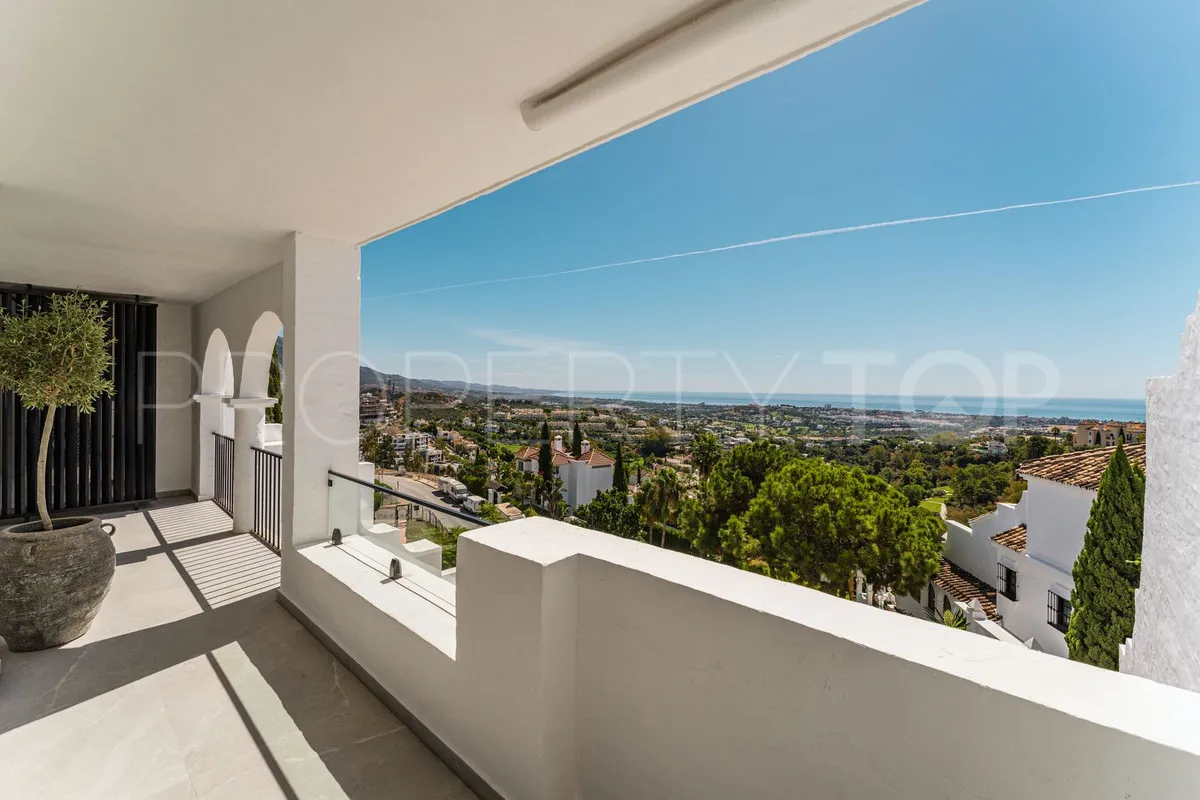 Apartment for sale in La Quinta with 3 bedrooms