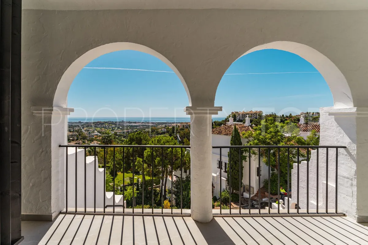 Apartment for sale in La Quinta with 3 bedrooms