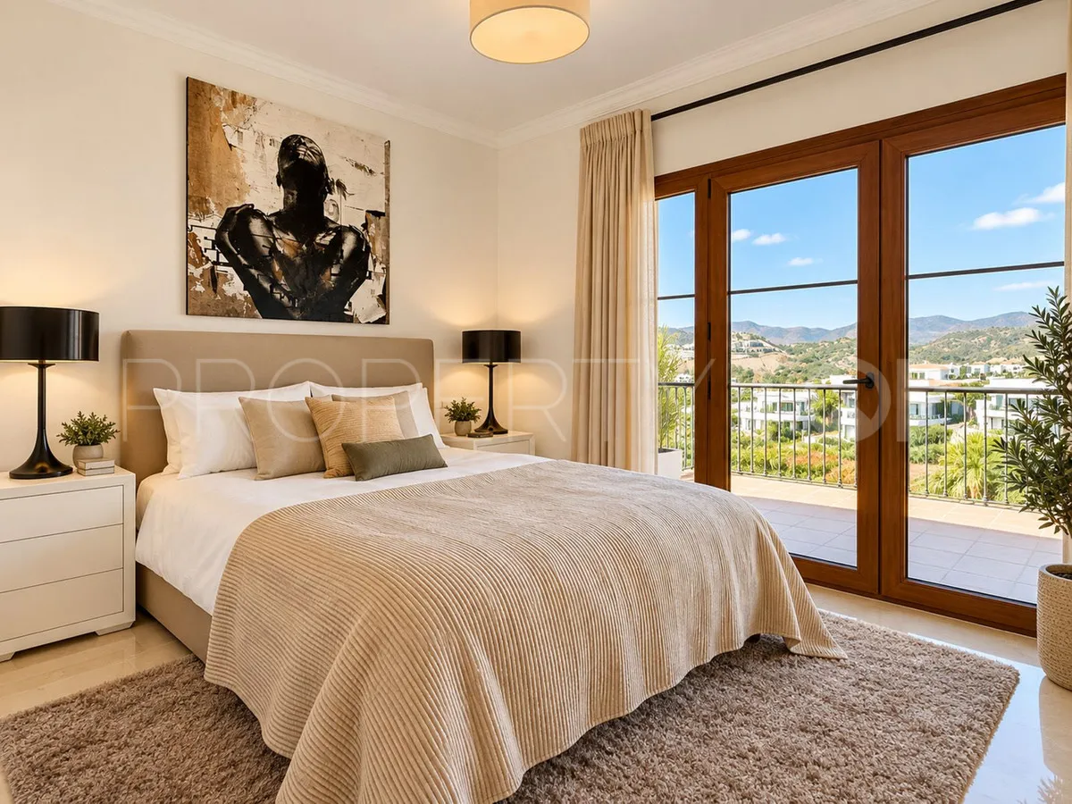 Villa de 4 dormitorios en venta en Selwo