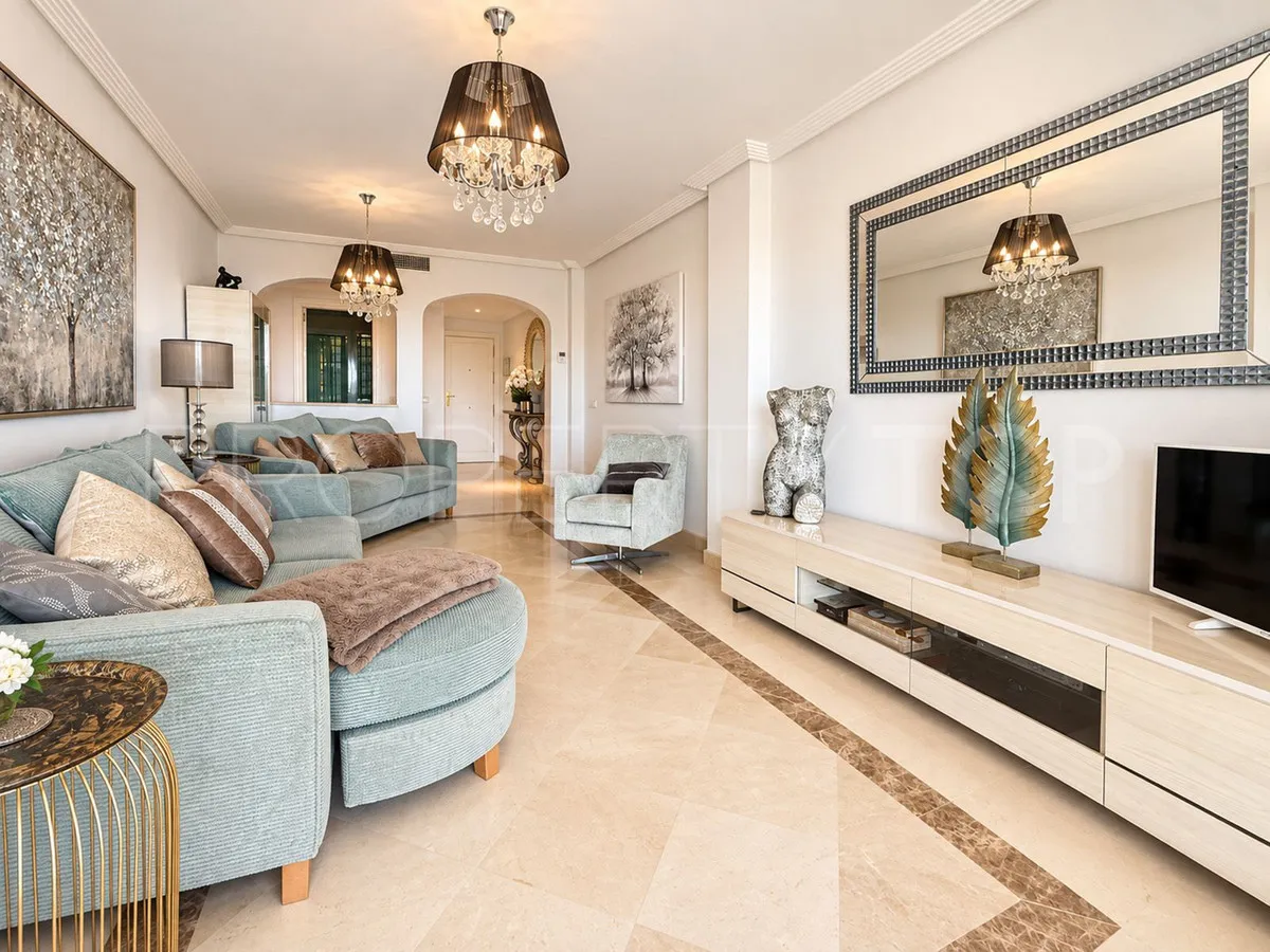 Los Arqueros ground floor apartment for sale