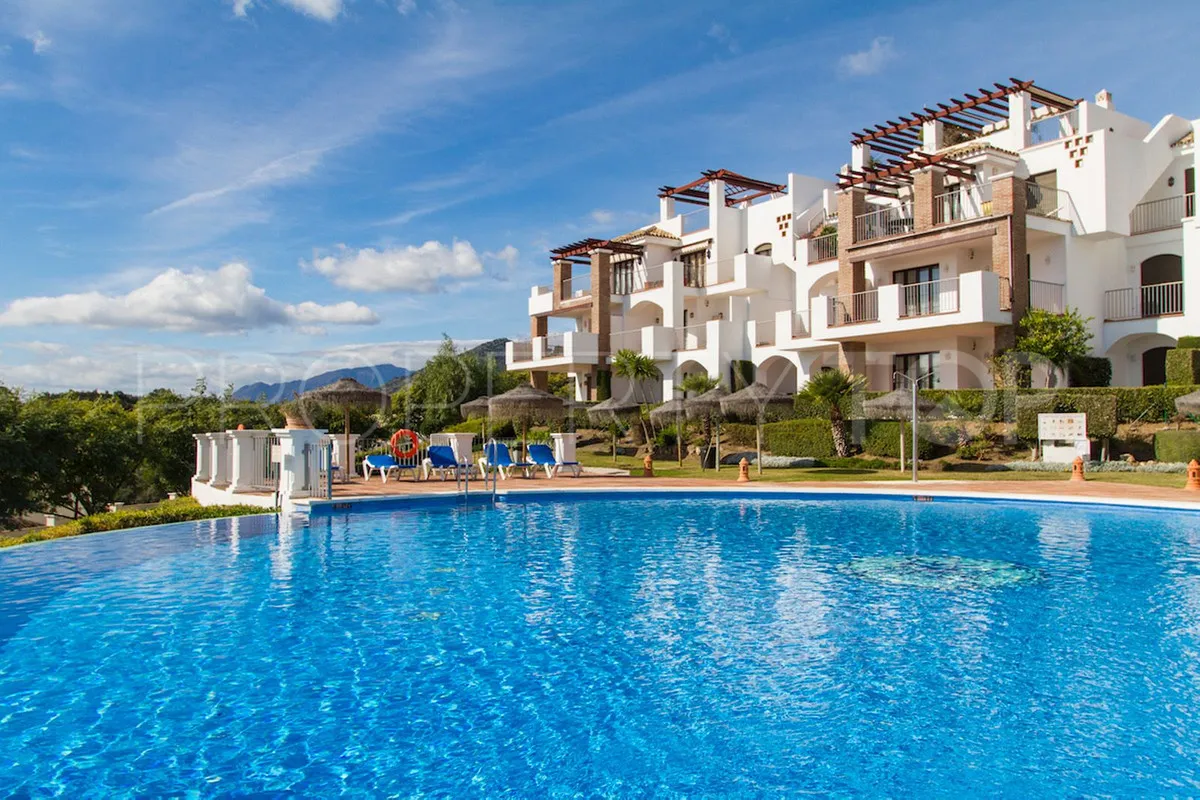 Los Arqueros ground floor apartment for sale
