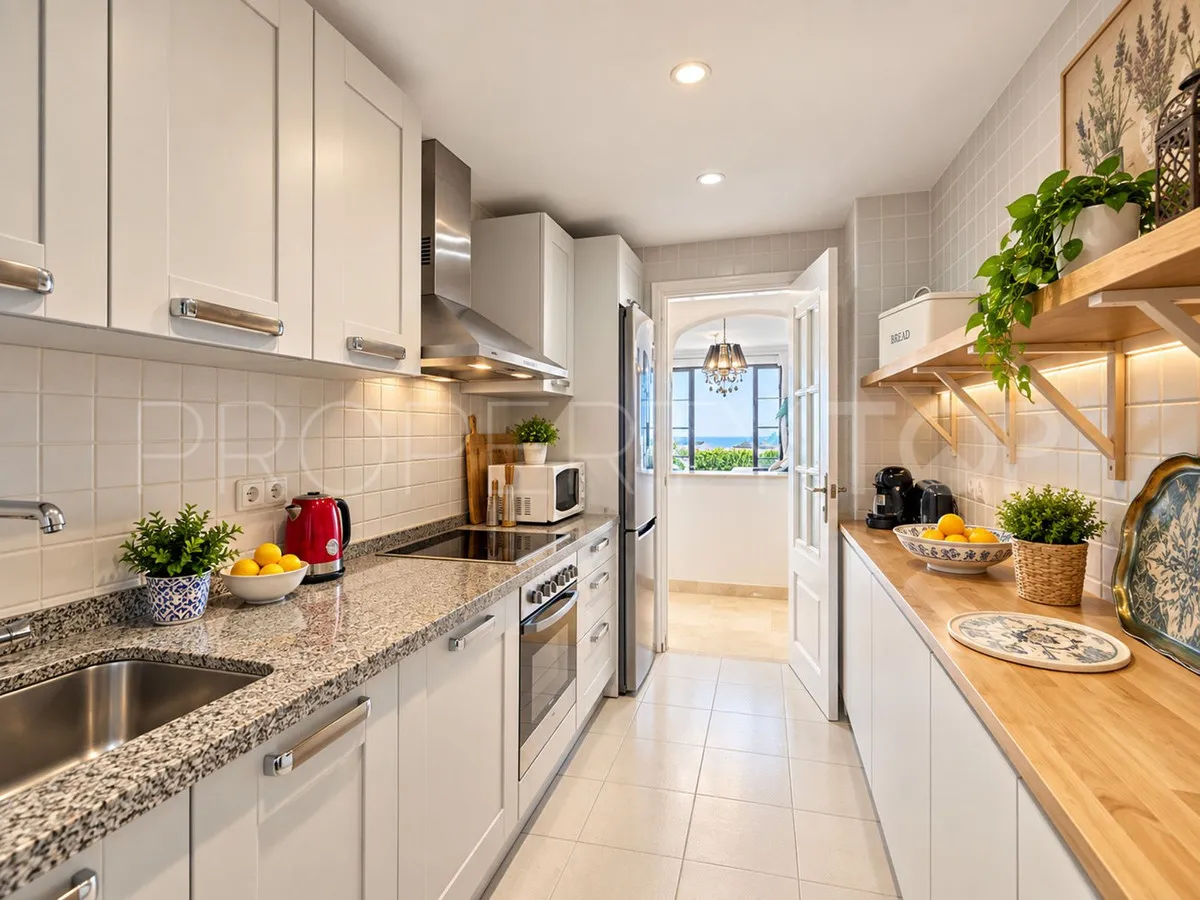 Los Arqueros ground floor apartment for sale