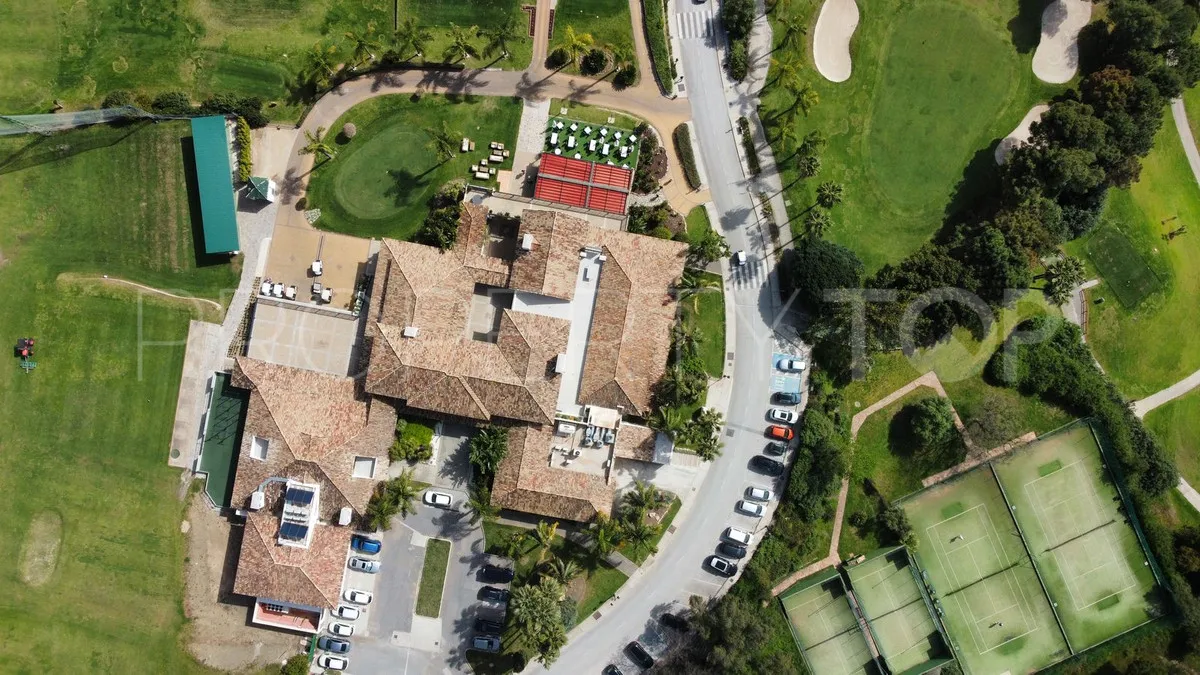 Los Arqueros ground floor apartment for sale