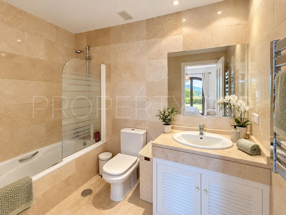 Los Arqueros ground floor apartment for sale