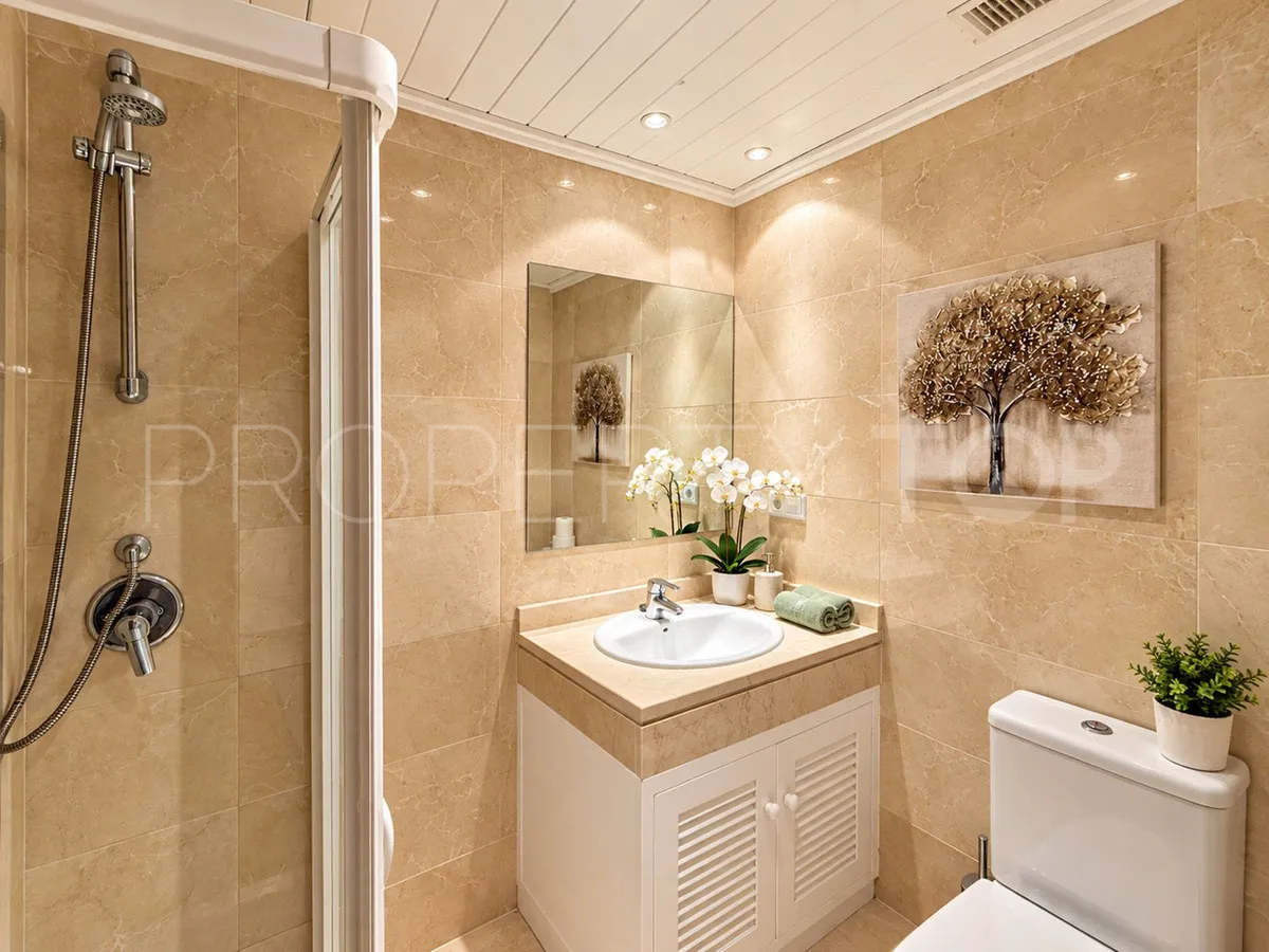 Los Arqueros ground floor apartment for sale