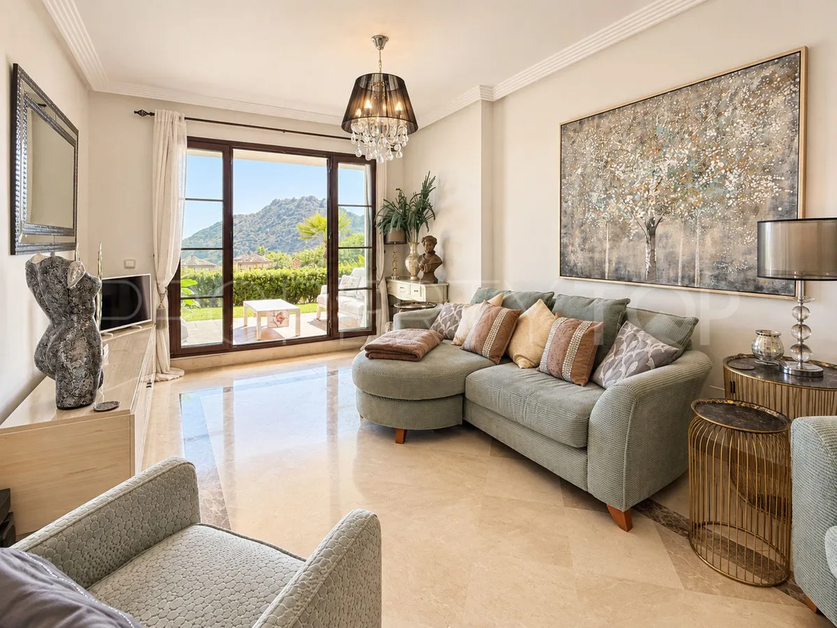 Los Arqueros ground floor apartment for sale