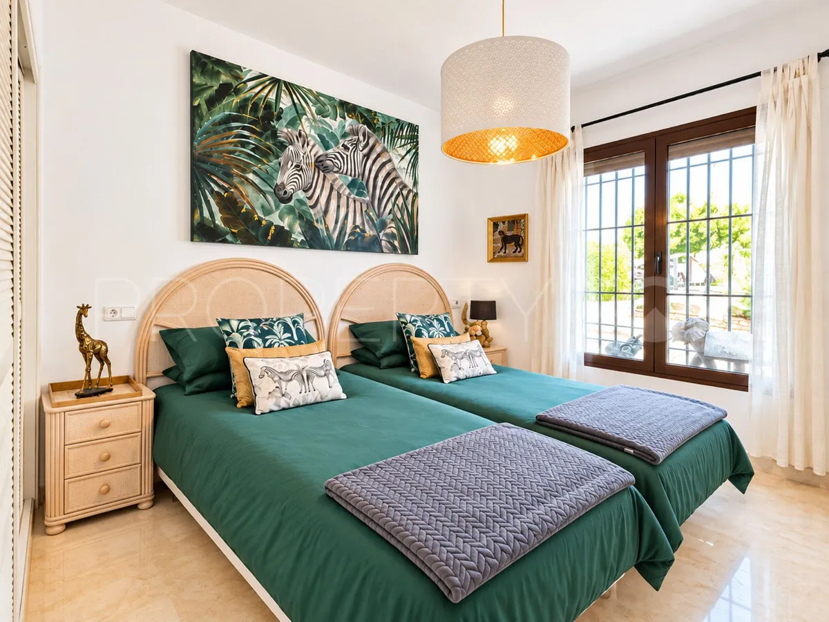 Los Arqueros ground floor apartment for sale