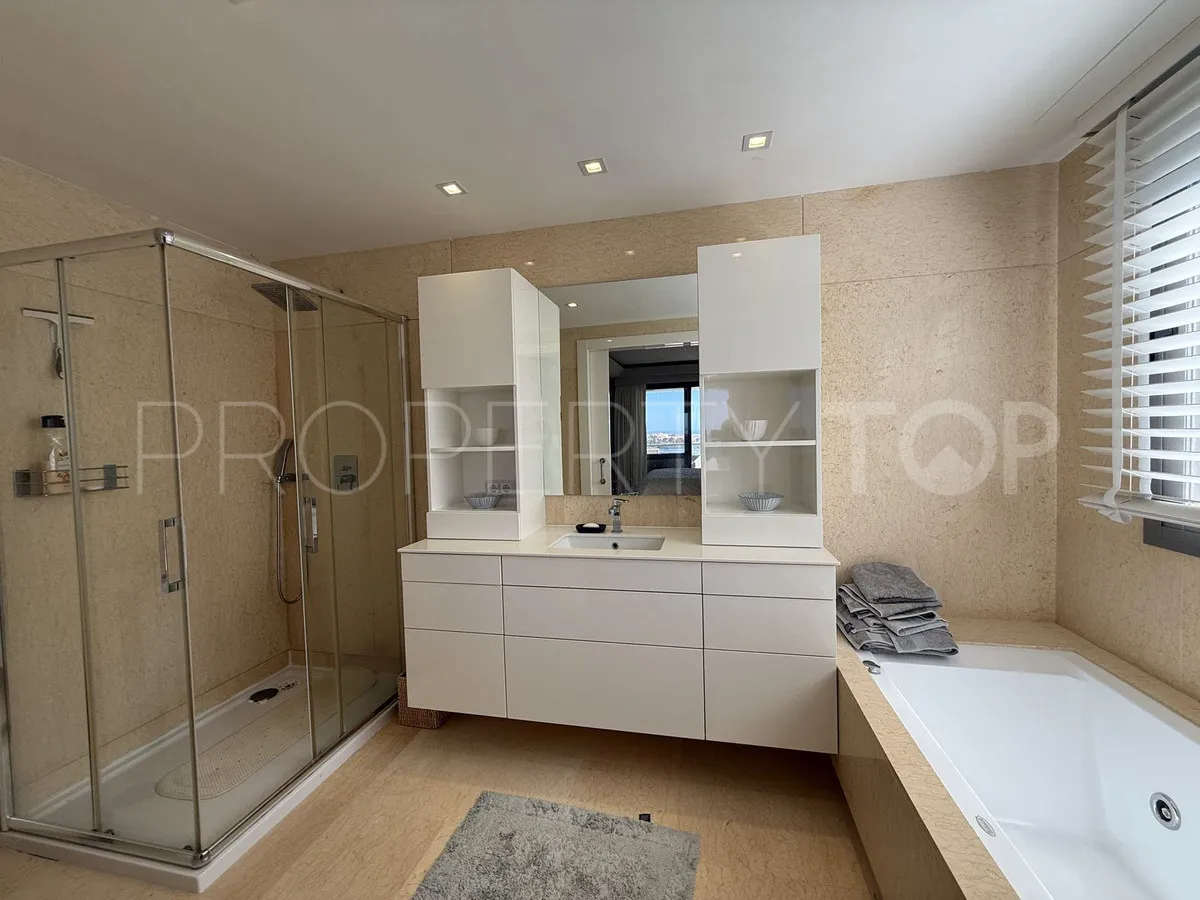 Penthouse for sale in Los Arqueros with 2 bedrooms