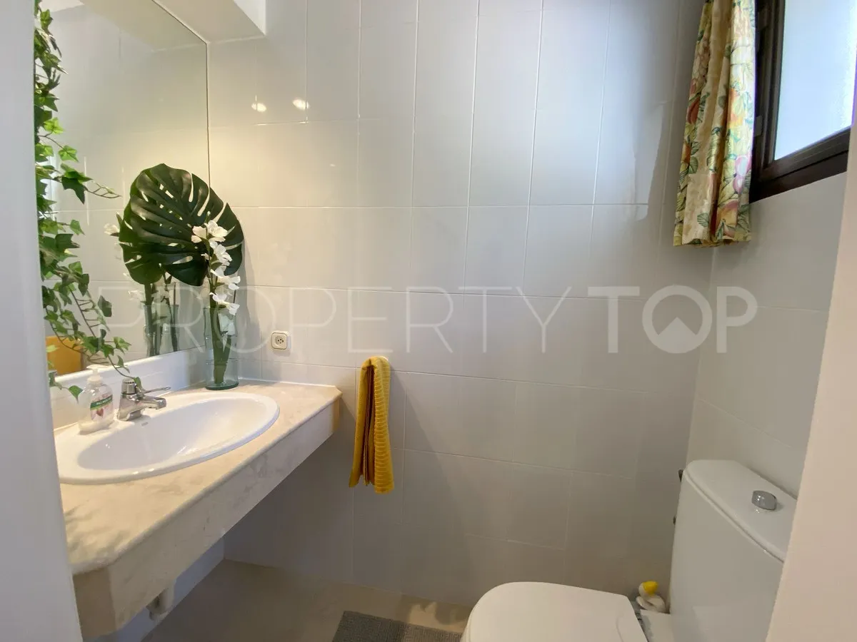 For sale town house in Los Arqueros