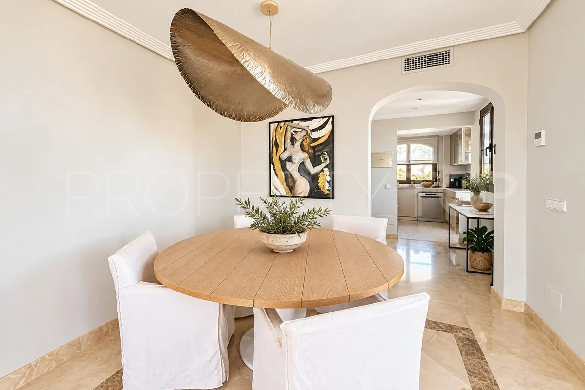 Ático con 3 dormitorios en venta en Los Arqueros