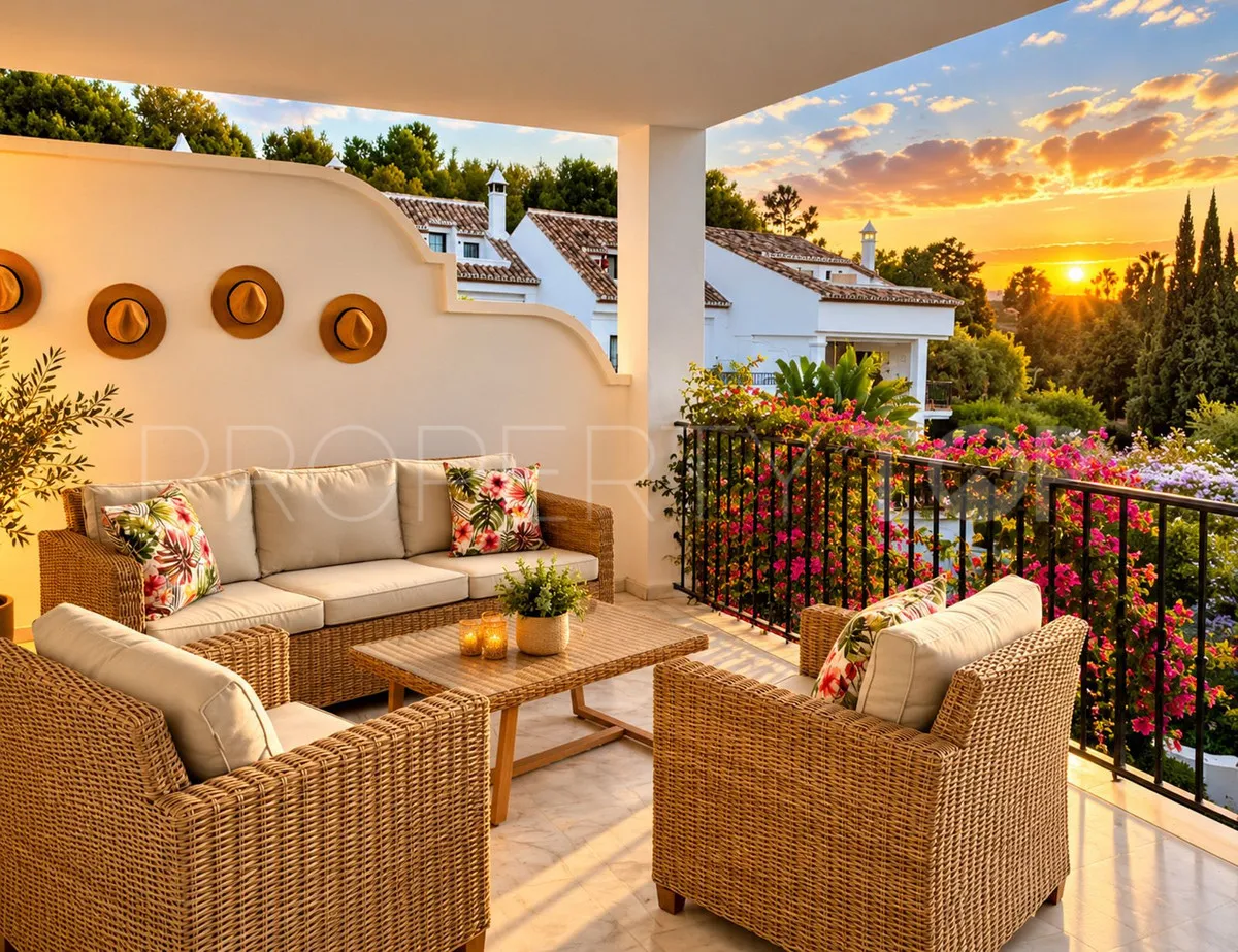 For sale town house in Nagüeles with 3 bedrooms