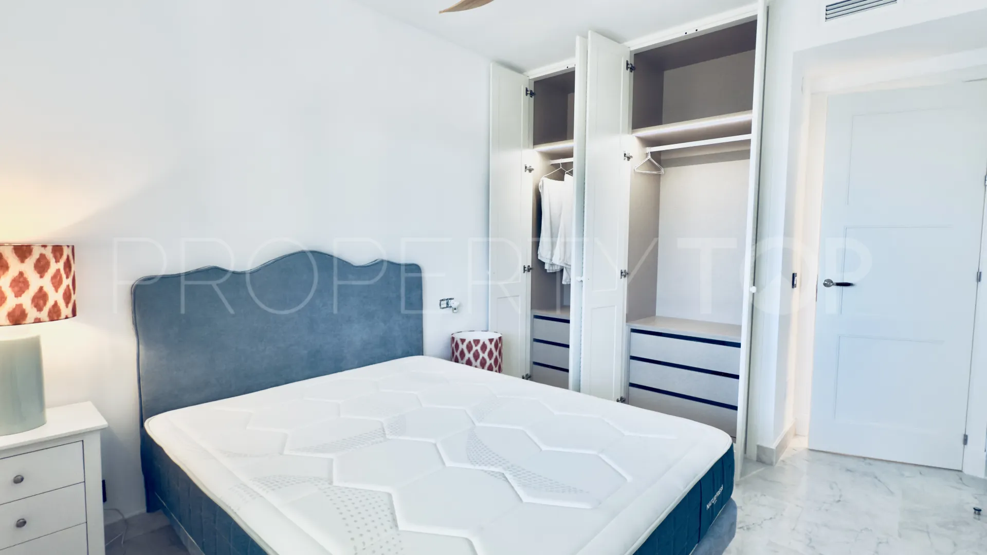 Marina Banus, apartamento con 3 dormitorios en venta