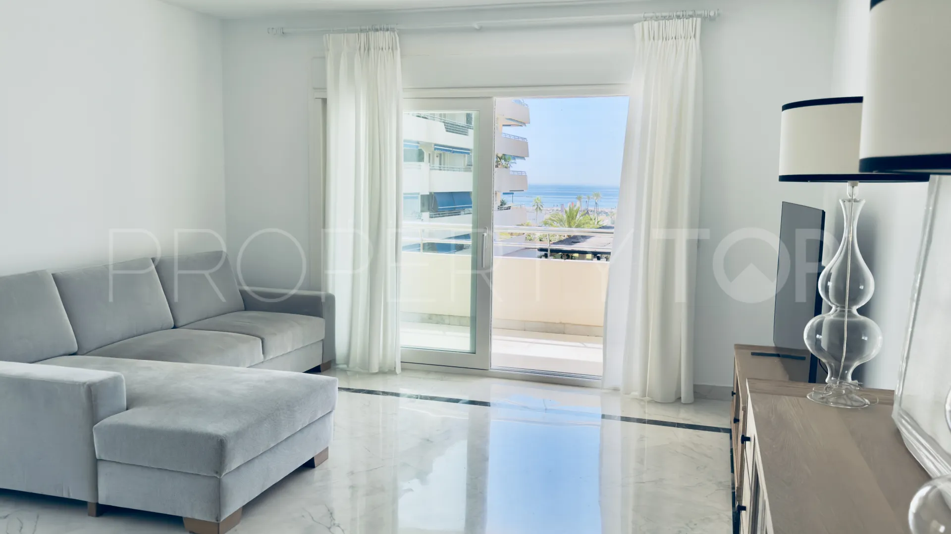 Marina Banus, apartamento con 3 dormitorios en venta