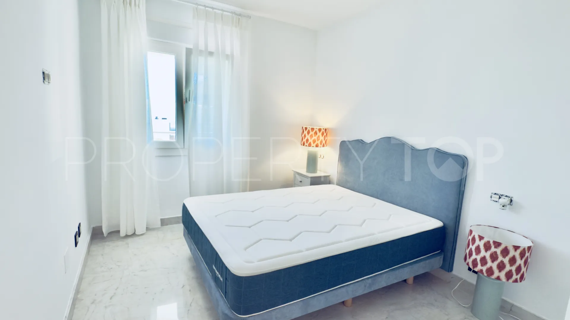 Marina Banus, apartamento con 3 dormitorios en venta