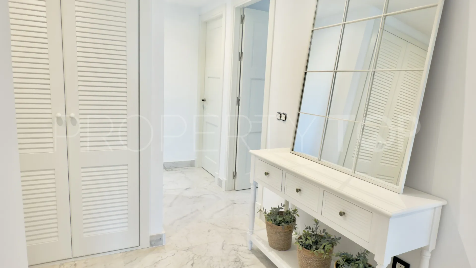 Marina Banus, apartamento con 3 dormitorios en venta