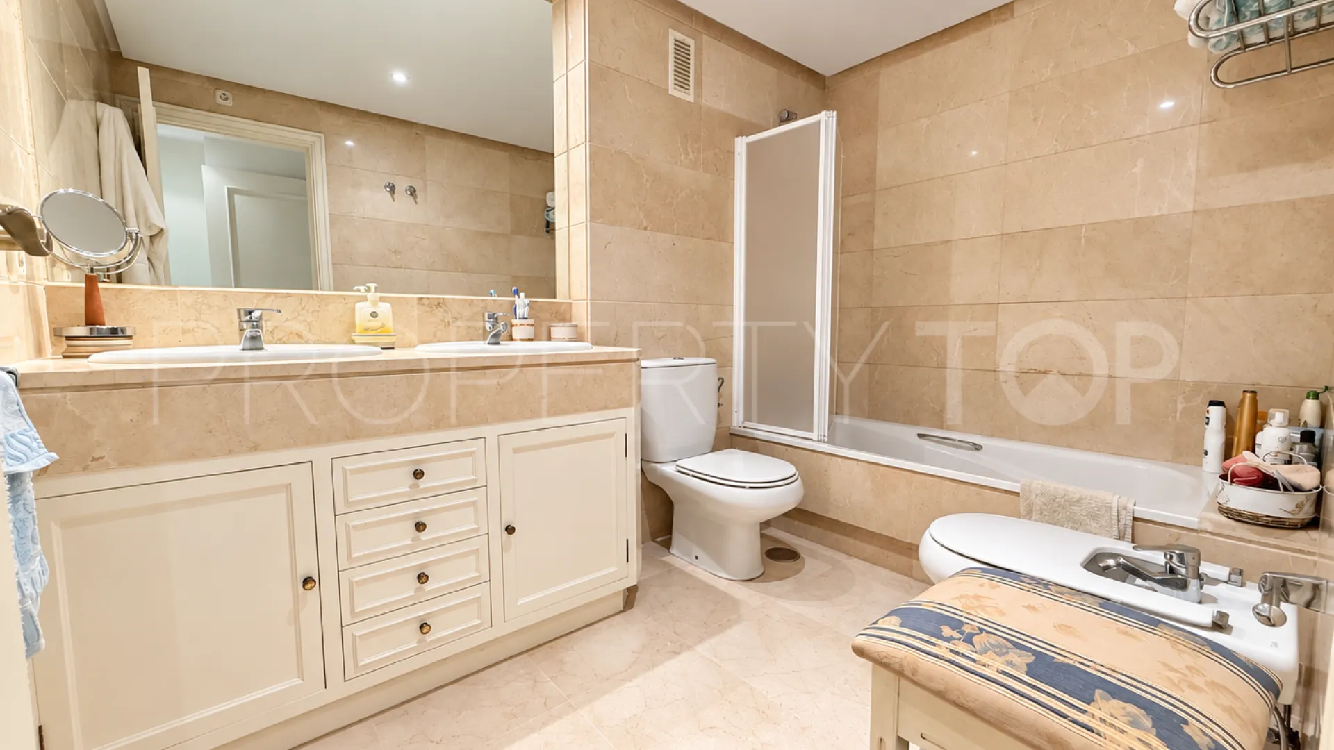 Apartment for sale in Marina Banus