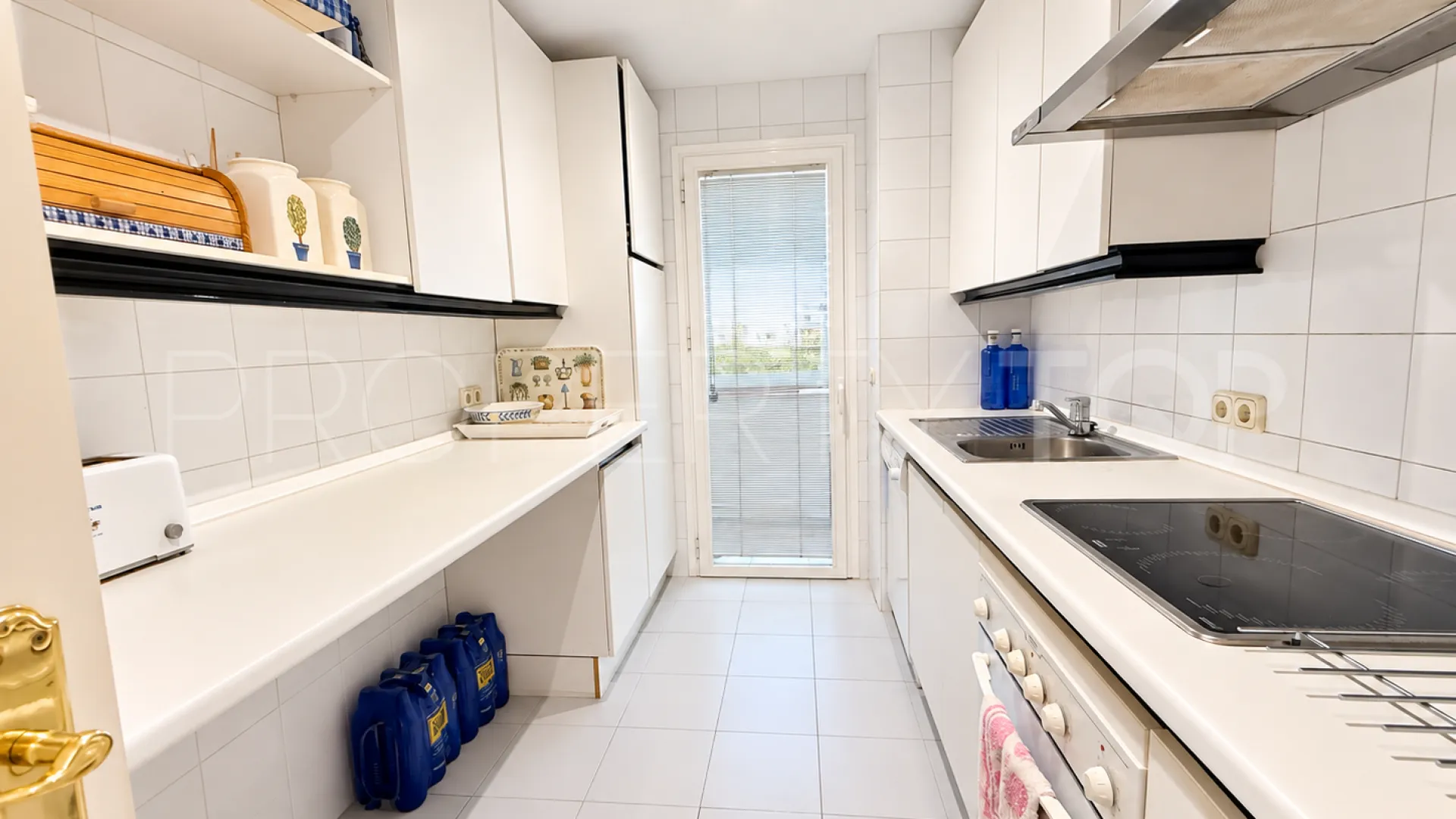 Apartment for sale in Marina Banus