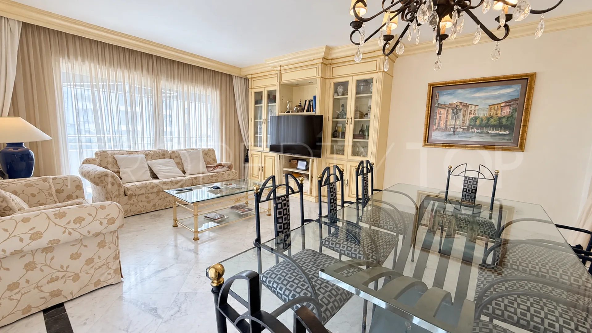 Apartment for sale in Marina Banus