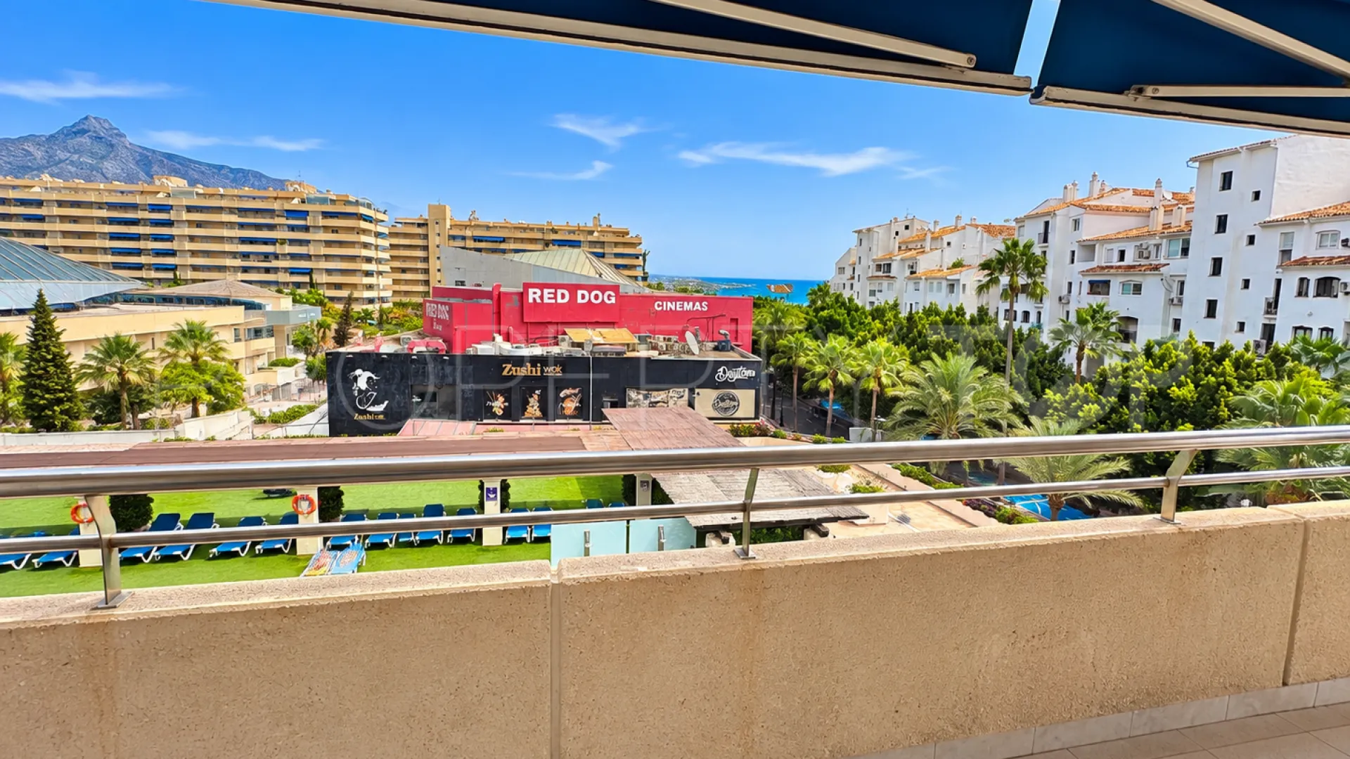 Apartment for sale in Marina Banus