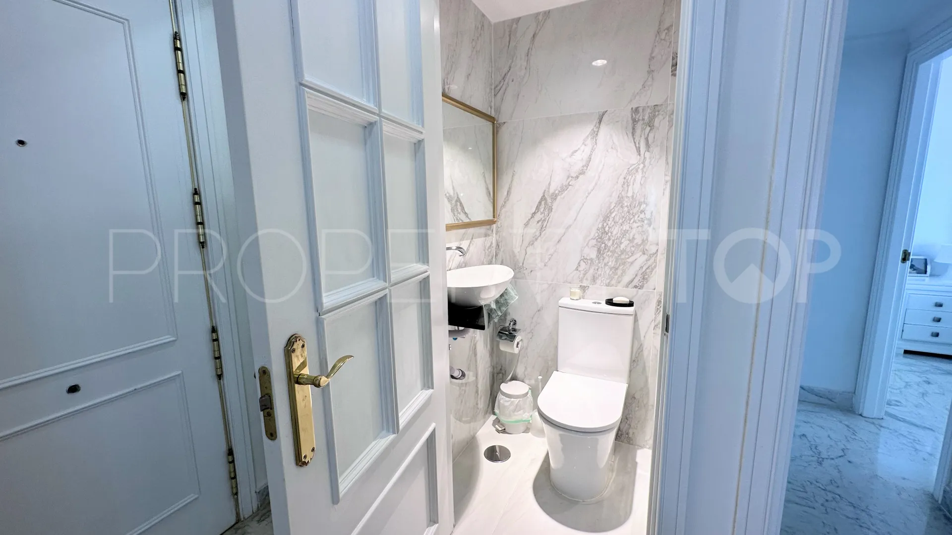 Marina Banus apartment for sale