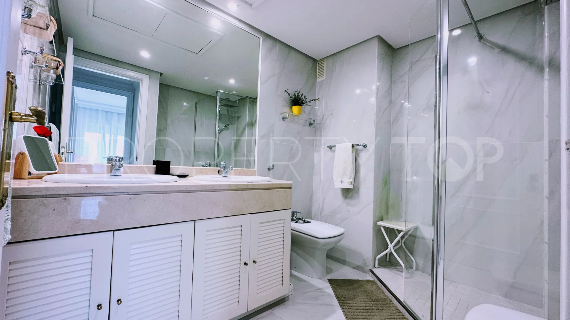 Marina Banus apartment for sale