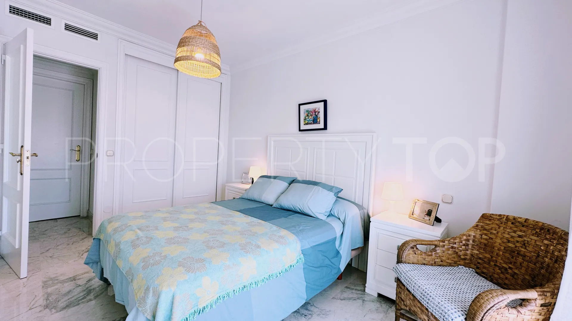 Marina Banus apartment for sale