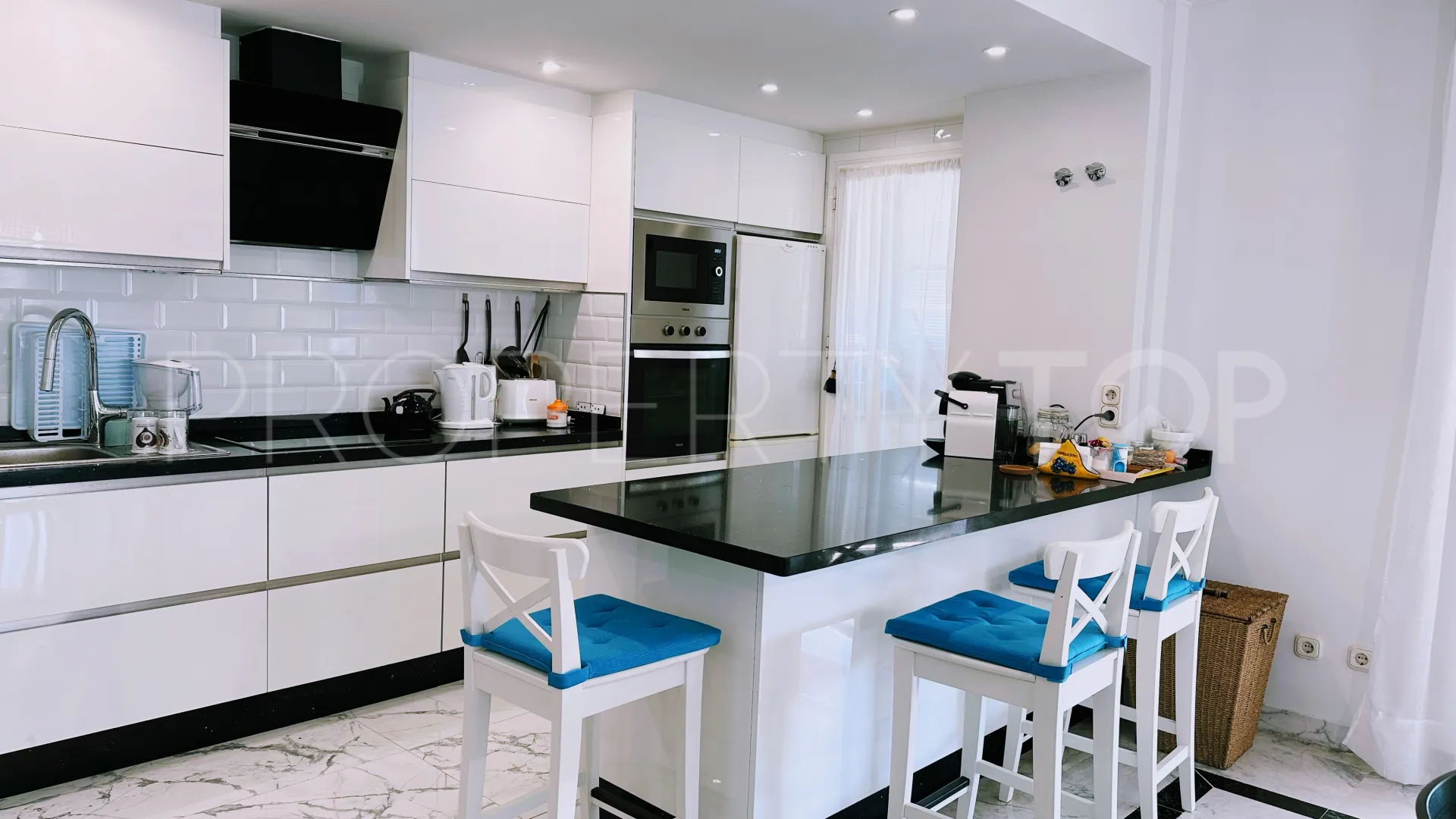 Marina Banus apartment for sale