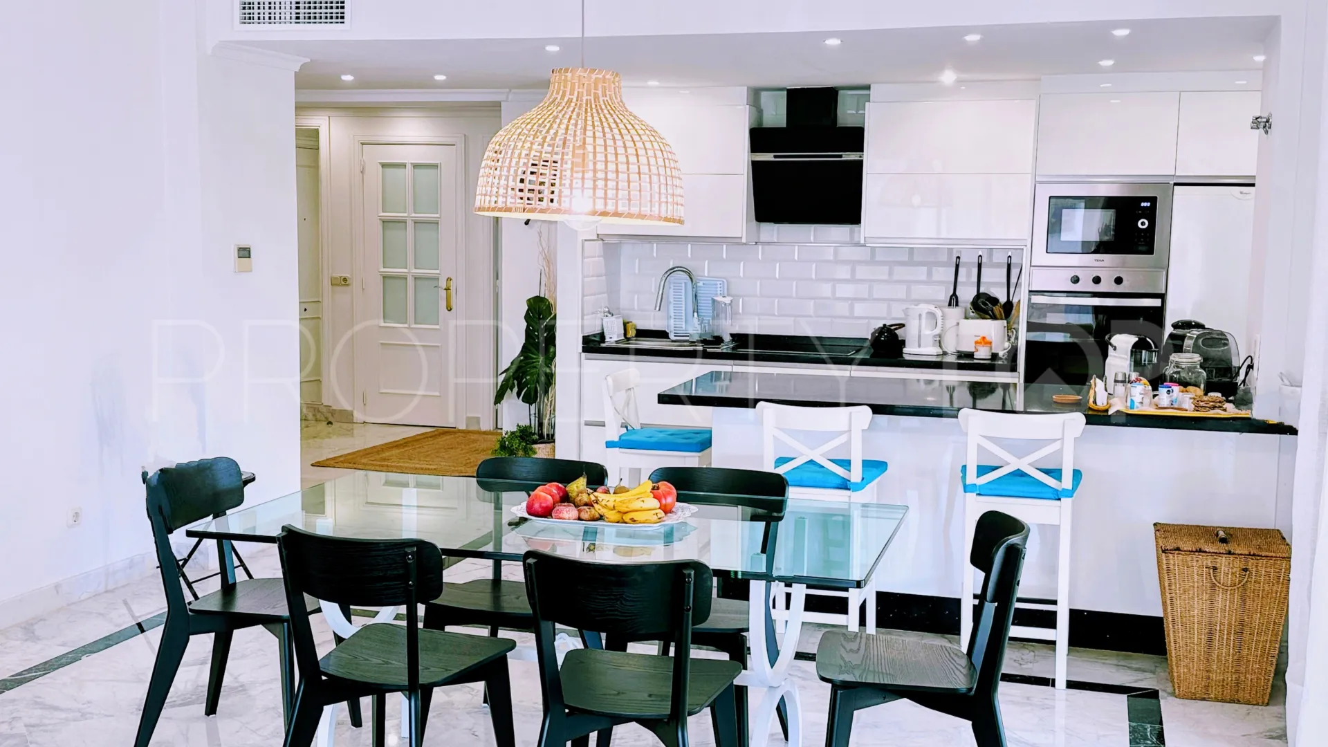 Marina Banus apartment for sale