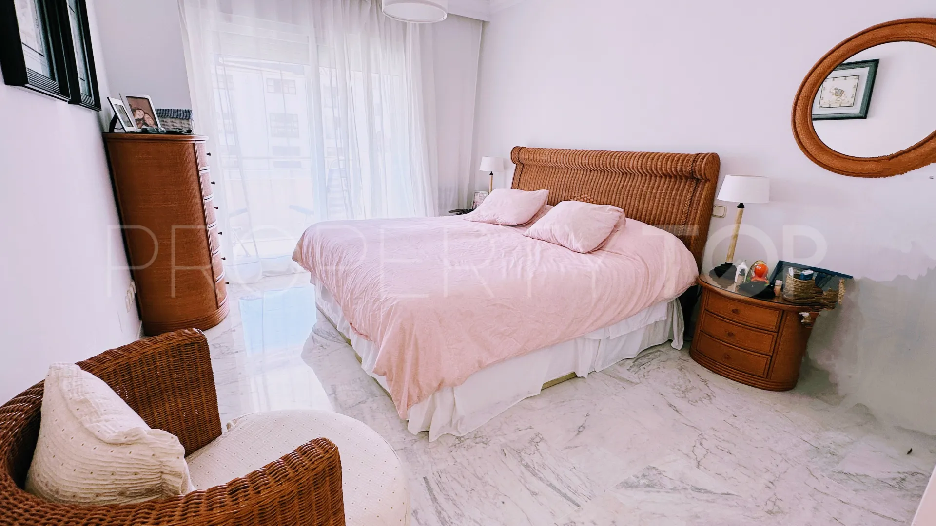 Marina Banus apartment for sale