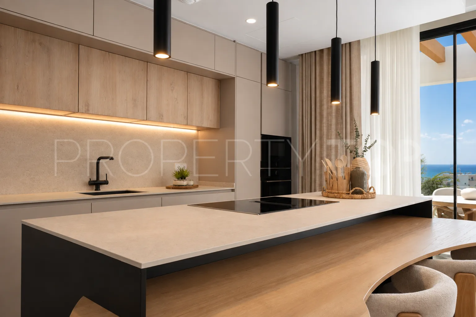 Duplex penthouse for sale in La Carihuela with 2 bedrooms