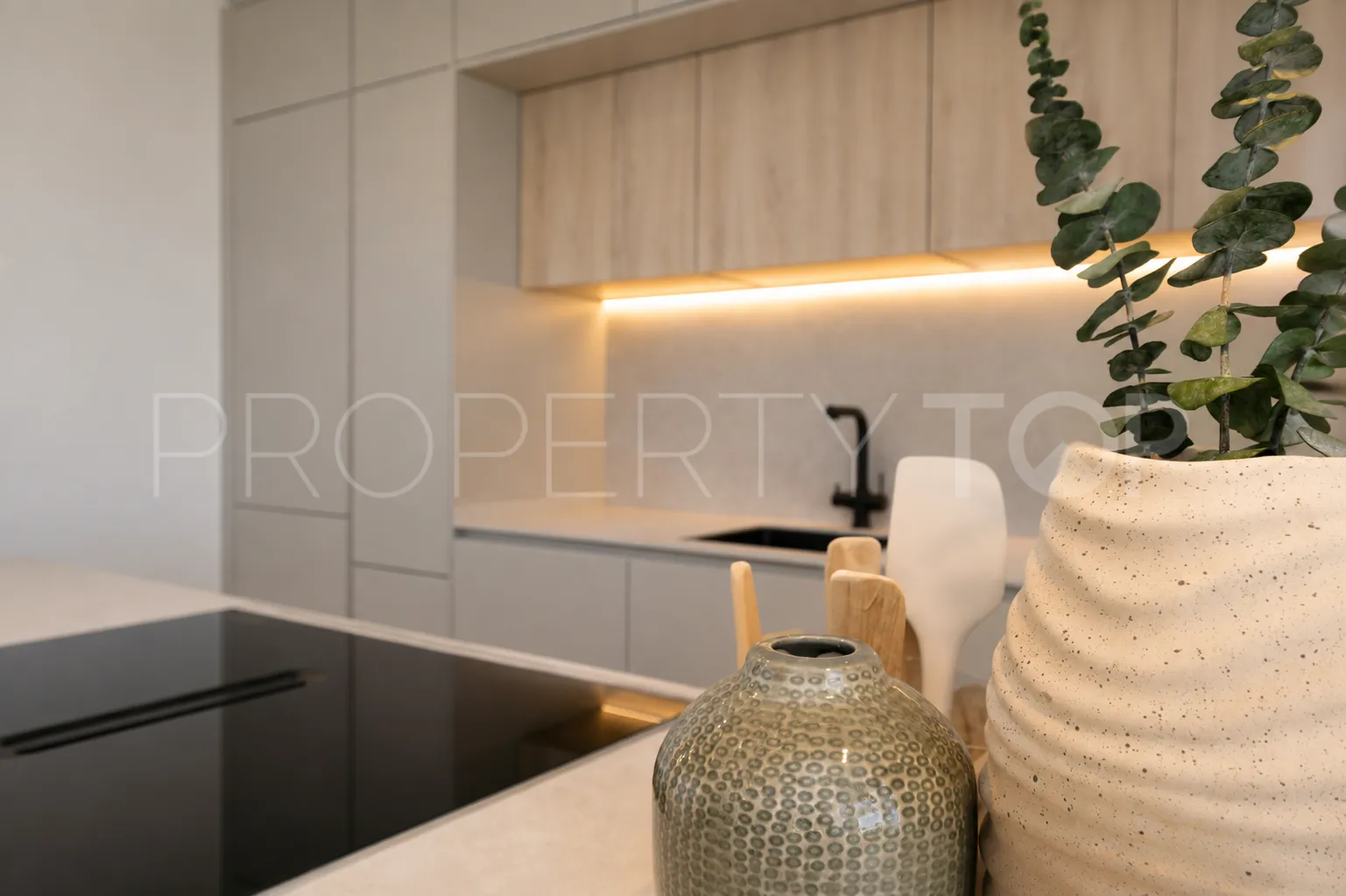 Duplex penthouse for sale in La Carihuela with 2 bedrooms