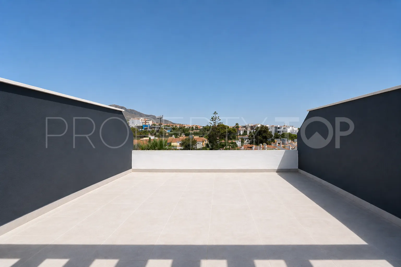 Duplex penthouse for sale in La Carihuela with 2 bedrooms