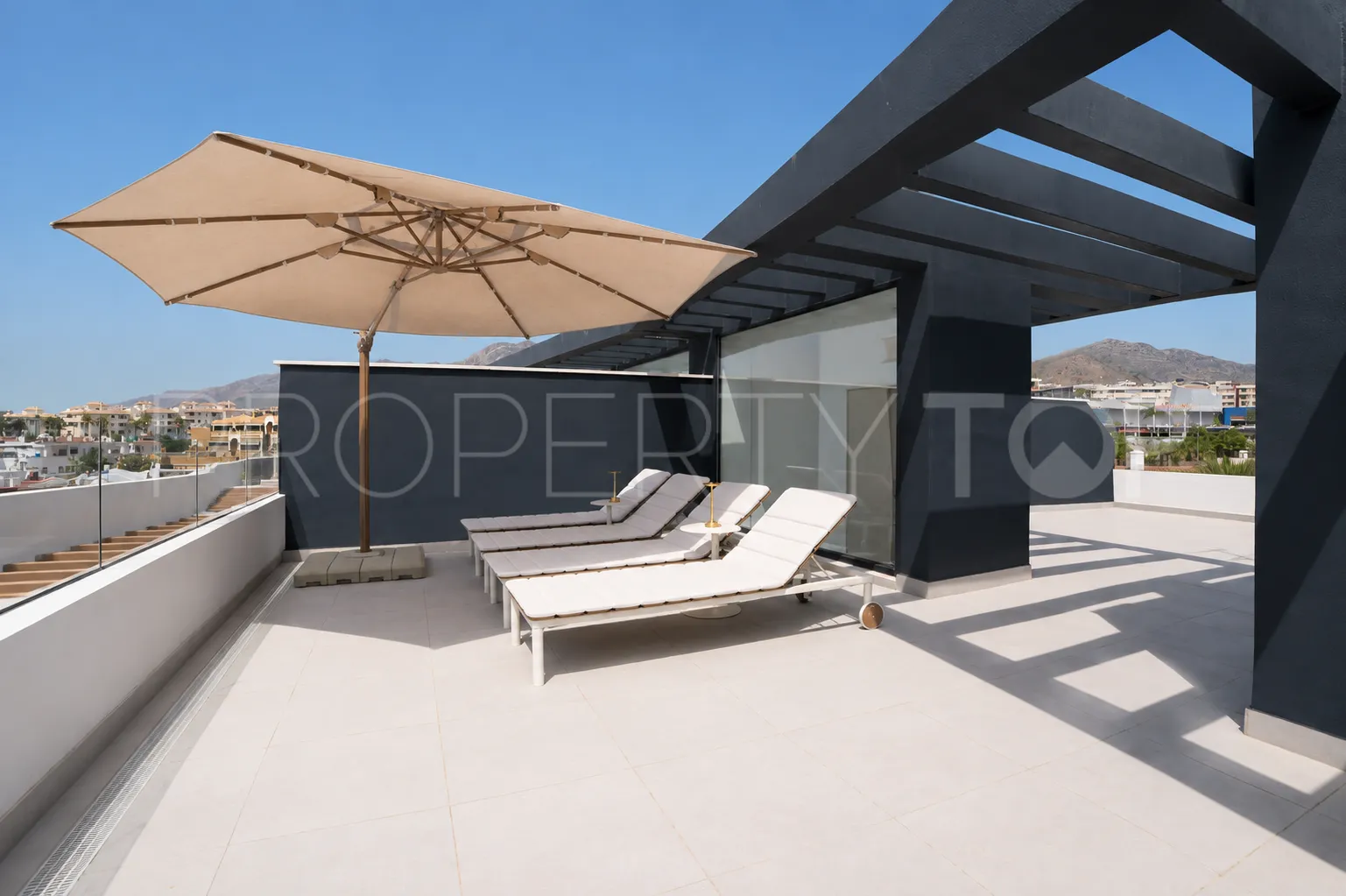 Duplex penthouse for sale in La Carihuela with 2 bedrooms