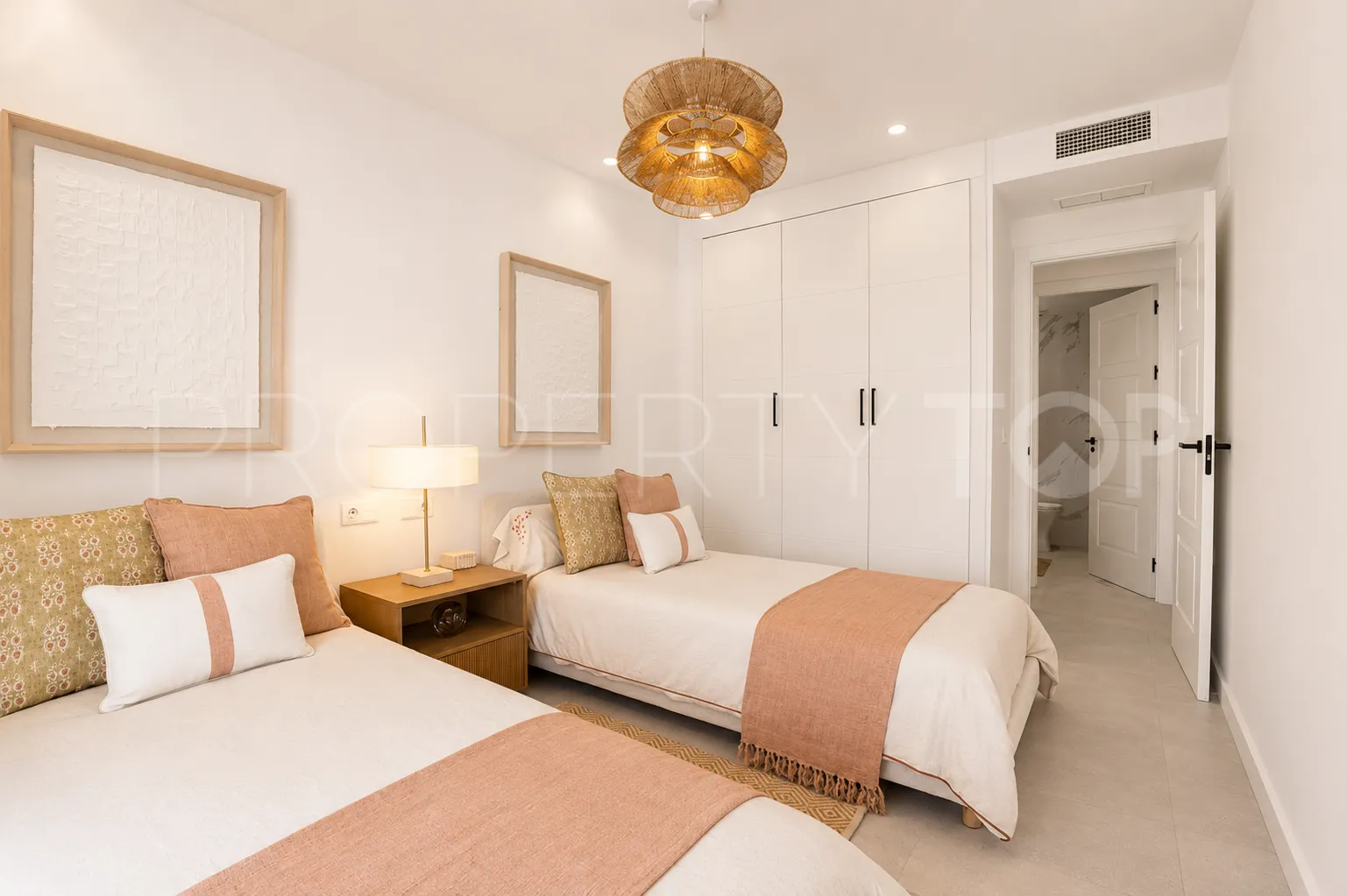 Duplex penthouse for sale in La Carihuela with 2 bedrooms