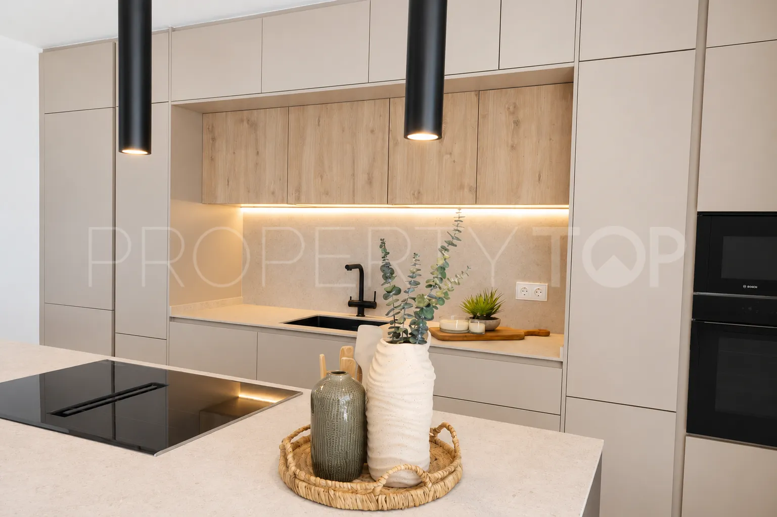 Duplex penthouse for sale in La Carihuela with 2 bedrooms